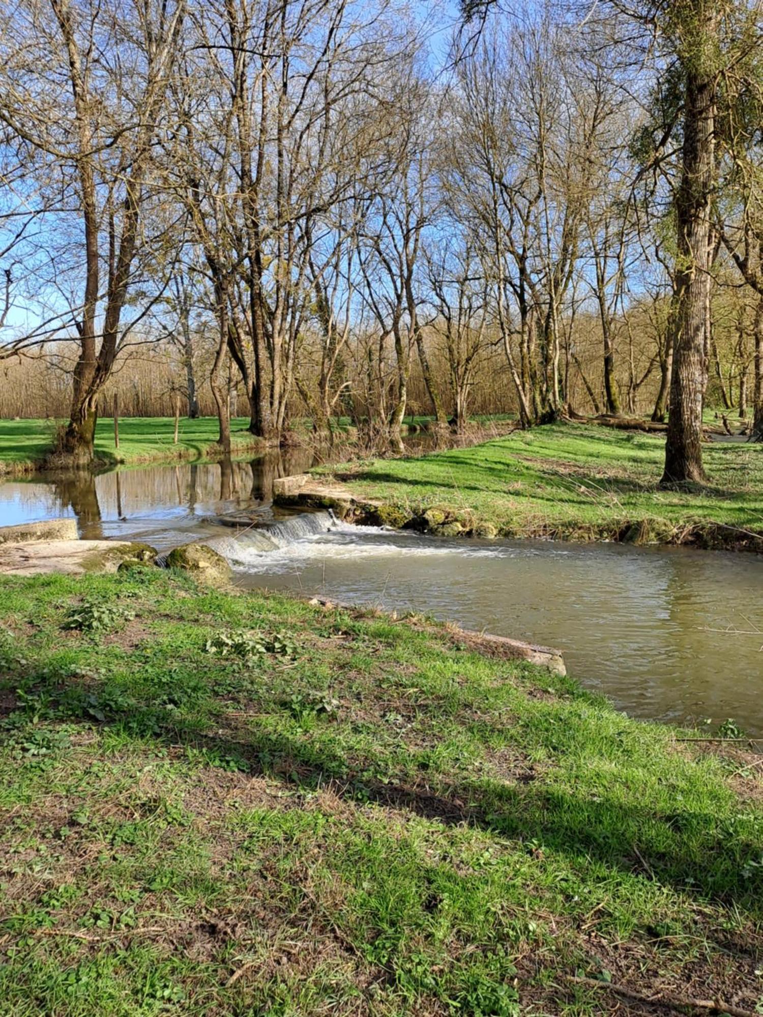L'Ile Verte Chambre Avec Salle De Bain Privee Champagnac  Εξωτερικό φωτογραφία